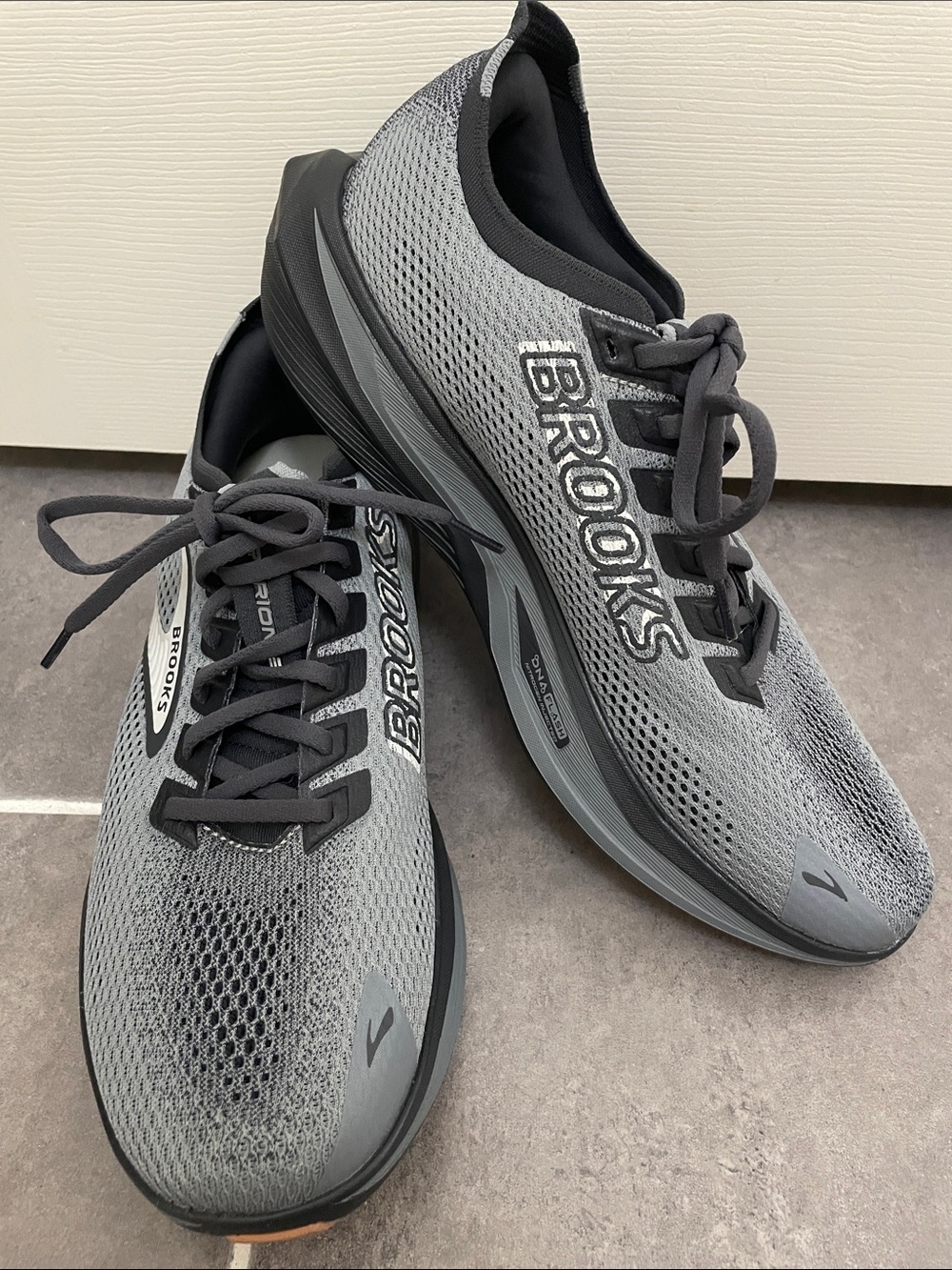 Brooks Hyperion 3 running shoes size 12 - Picture 2 of 12